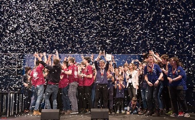 Echipe de elevi din Bucureşti, Alba Iulia şi Târgu Jiu vor participa la finala Campionatului Mondial de Robotică „FIRST Tech Challenge” din SUA