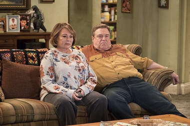 Revenirea serialului „Roseanne”, audienţă record. Preşedintele Trump i-a telefonat personal actriţei pentru a o felicita