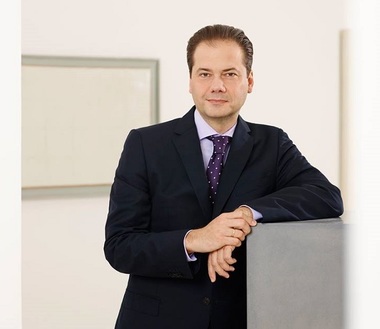 Austriacul Max Hollein a fost ales director al Metropolitan Museum din New York
