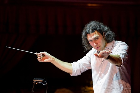 Vladimir Jurowski, directorul artistic al Festivalului şi Concursului „Enescu”, a fost desemnat dirijorul anului la International Opera Awards