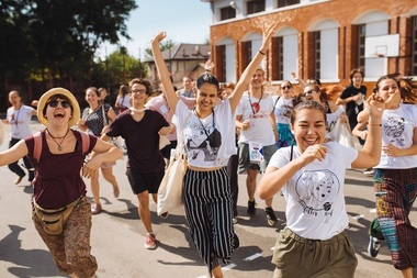 Înscrierile pentru cea de-a 13-a ediţie a festivalului de teatru Ideo Ideis au început 