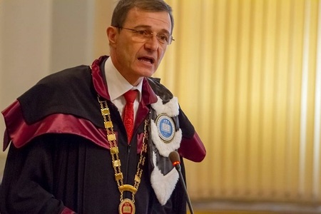 Preşedintele Academiei Române, după ce a apărut pe o listă a colaboratorilor Securităţii: Mă aştept să îmi fie cerută condamnarea la moarte