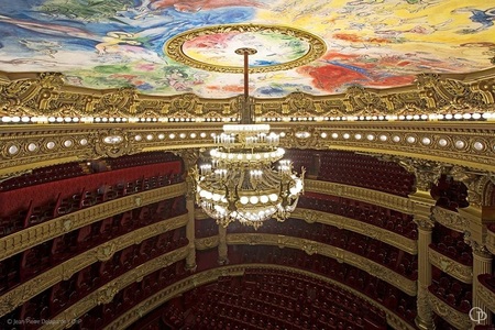 Opera din Paris: Balerinii denunţă lipsă de dialog, hărţuiri morale şi sexuale 