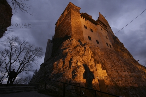 Capela „Inima Reginei Maria" de la Bran, pictată de Arthur Verona, va fi deschisă luni - VIDEO