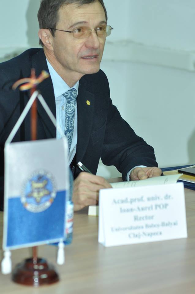 Senatul Universităţii "Babeş-Bolyai" din Cluj a decis că  Ioan-Aurel Pop poate exercita în paralel funcţiile de rector şi de preşedinte al Academiei Române