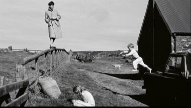 Paul McCartney a donat muzeului Victoria & Albert zeci de fotografii realizate de fosta lui soţie Linda