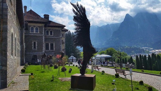 Peste 100 de sculpturi monumentale vor fi expuse la Castelul Cantacuzino, într-o expoziţie dedicată Centenarului 