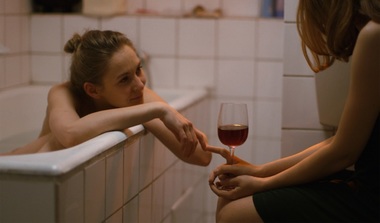MNŢR a refuzat prezentarea unui „film cu lesbiene”. Tudor Giurgiu, distribuitor: Directorul nu doreşte să-şi alieneze o parte a publicului