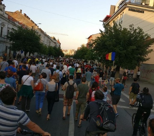 Oana Pellea: Neiubire este să asişti pasiv la moartea ţării tale