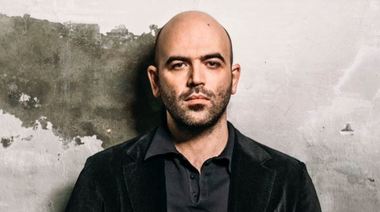 Jurnalistul Roberto Saviano, autorul romanului „Gomorra”, ameninţat de ministrul italian de Interne cu ridicarea protecţiei