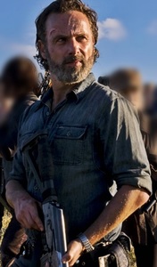 Actorul Andrew Lincoln a anunţat că nu va mai juca în următorul sezon al serialului "The Walking Dead"