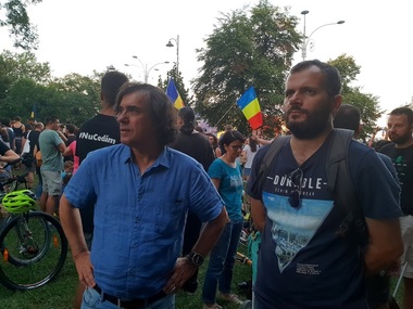 Scriitorii, despre violenţele jandarmilor: Scenariul este identic cu cel din 13-15 iunie 1990. Protestele cu cât sunt mai reprimate, cu atât au mai multă dreptate
