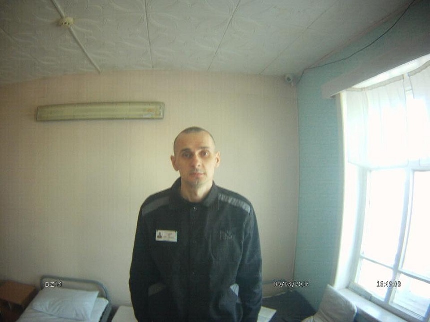 Oleg Sentsov, aflat în greva foamei într-o închisoare din Rusia, "vrea să trăiască" dar "nu are intenţia de a se opri"