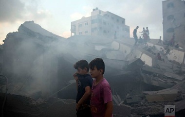 Personalităţi britanice din lumea cinematografiei şi teatrului condamnă bombardamentul unui centru cultural important din Gaza