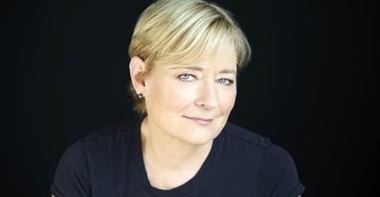 Kari Skogland, care a lucrat la "Povestea slujitoarei", va regiza primele două episoade din mini-seria despre fondatorul Fox News