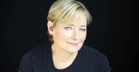 Kari Skogland, care a lucrat la "Povestea slujitoarei", va regiza primele două episoade din mini-seria despre fondatorul Fox News