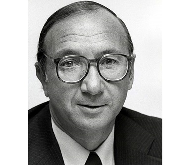 Dramaturgul şi scenaristul Neil Simon, recompensat cu Pulitzer şi trei premii Tony, a murit la vârsta de 91 de ani