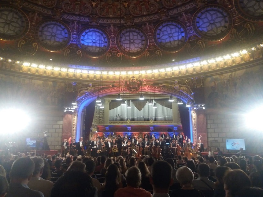 "Poema Română", ovaţionată în deschiderea Concursului Internaţional "George Enescu" la Ateneul Român