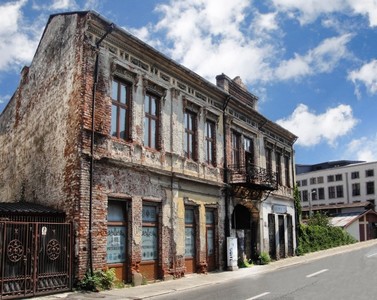 Ansamblul arhitectural „Hanul Puţureanu” din Craiova, scos la licitaţie pornind de la 690.000 de euro