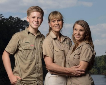 Familia "vânătorului de crocodili" Steve Irwin lansează o nouă emisiune de televiziune la Animal Planet