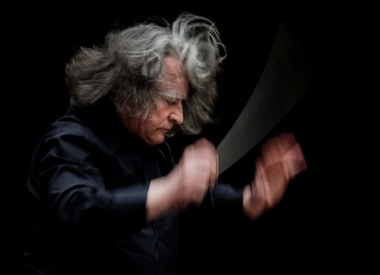 Dirijorul Horia Andreescu, în premieră la Festivalul Naţional de Teatru