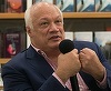 INTERVIU - Scriitorul Eric-Emmanuel Schmitt: Europa fabrică vieţi care sunt lipsite de realitate şi care trăiesc într-un imaginar întemeiat pe violenţă