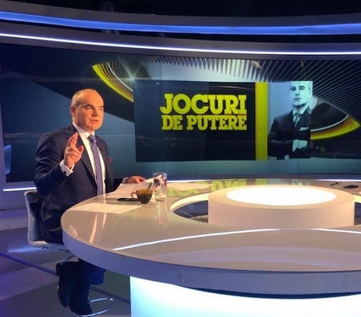 Rareş Bogdan, realizatorul emisiunii "Jocuri de putere", a anunţat că revine la Realitatea TV: Toţi invitaţii clasici îşi vor găsi locul din nou în platou