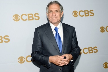 CBS l-a concediat pe directorul general Leslie Moonves pentru comportament nepotrivit şi nu îi va plăti compensaţii