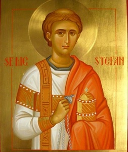 Sfântul Ştefan, primul care a vestit şi mărturisit credinţa în Hristos, este prăznuit de creştini în a treia zi de Crăciun