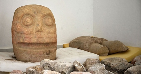Primul templu dedicat lui Xipe Totec, zeu venerat prin sacrificarea şi jupuirea prizonierilor, descoperit în Mexic