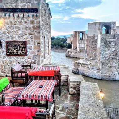 Oraşul turc Hasankeyf, vechi de 12.000 de ani, pe cale să se scufunde în apele râului Tigru - FOTO