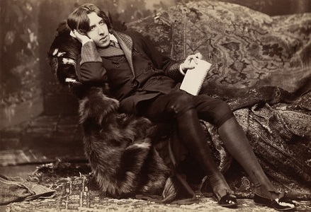 BBC va realiza un documentar despre Oscar Wilde, cu Stephen Fry şi Freddie Fox