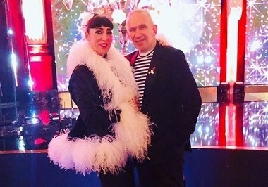 Actriţa spaniolă Rossy de Palma, pe scena de la Folie Bergère în spectacolul autobiografic al lui Jean Paul Gaultier