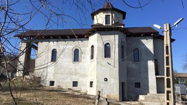 Biserică din judeţul Constanţa, scoasă la licitaţie din cauza unei datorii de peste 350.000 de lei. Arhiepiscopia Tomisului spune că este o ilegalitate