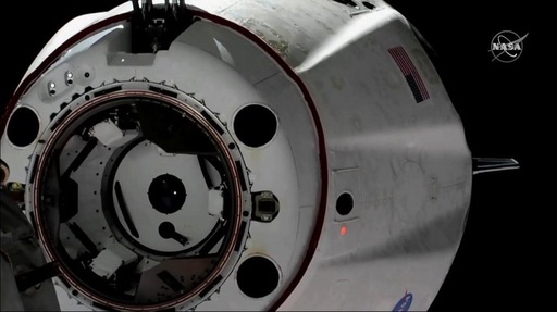 Capsula Dragon, lansată de SpaceX în vederea testării transportării de echipaj uman, a amerizat cu succes
