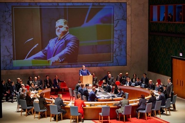Triumf din arest la domiciliu: Spectacolul „Nabucco” al lui Serebrennikov, primit cu ovaţii la Opera din Hamburg