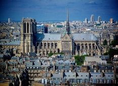 Notre-Dame de Paris, o catedrală a artei şi a peste 850 de ani de istorie
