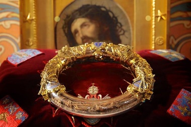 Operele de artă evacuate din catedrala Notre-Dame de Paris vor fi transferate la Muzeul Luvru