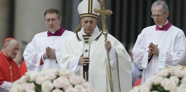 Atentatele din Sri Lanka: Papa Francisc s-a declarat aproape de toate victimele acestei crude violenţe