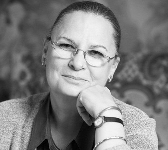 Actriţa Ilinca Tomoroveanu, director artistic al TNB, a murit la vârsta de 77 de ani