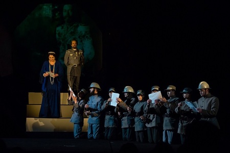 Spectacolul-eveniment "Inima Reginei Maria", producţie a Teatrului de Stat Constanţa, programat de Ziua Regalităţii