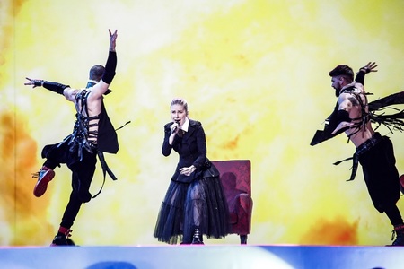Eurovision debutează marţi, în direct la TVR 1, TVR HD şi TVR Internaţional. Ester Peony, la a doua repetiţie oficială: Am urcat pe scenă cu ţinuta completă, aşa cum voi intra şi în concurs