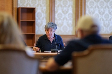Caramitru: Noi, toţi, suntem infractori. Suntem buni de plată, în culpă juridică din cauza ministerului Culturii. Directorul MNIR: Managerul e văzut ca un chiabur