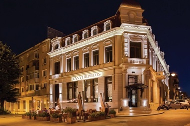 Trei edificii cu istorie de la malul Mării Negre, scoase la licitaţie - FOTO
