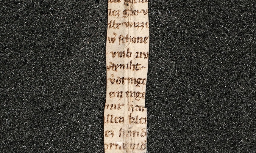 Un fragment dintr-un pergament pe care era scrisă cea mai veche formă a „monoloagelor vaginului”, descoperit într-o mănăstire din Austria