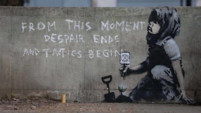 Banksy, ales al patrulea artist din toate timpurile preferat de britanici 