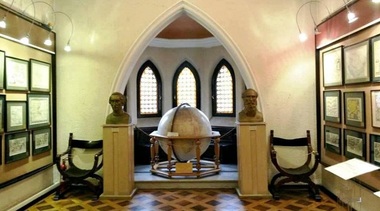 Arhitectura din trei oraşe balcanice, explorată prin medii digitale în expoziţia "Balkanville" de la Muzeul Hărţilor