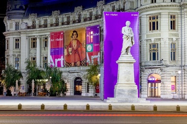 Art Safari - Statuile din Piaţa Universităţii, expuse în cadrul Pavilionului Central "REPVBLICA. Despre umbre în sculptură" - FOTO