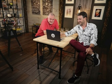 Emisiunea "Apropo TV", prezentată de Andi Moisescu, revine duminică la Pro TV
