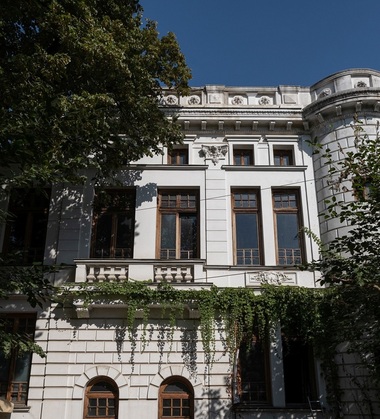 Festivalul Diploma 2019 - Peste 120 de lucrări ale absolvenţilor de facultăţi creativ-vocaţionale, expuse în fostul restaurant Cina din Bucureşti